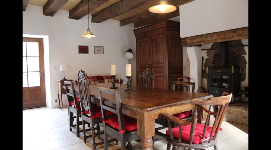 Beautiful antique oak table perfect for meals with family and friends