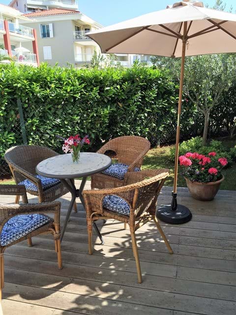 Wooden terrace outside the bedrooms - perfect for your morningcoffee in the sun!