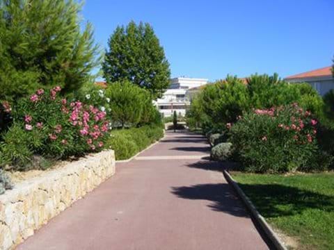 Beautiful walkays within Domain Juan Flore