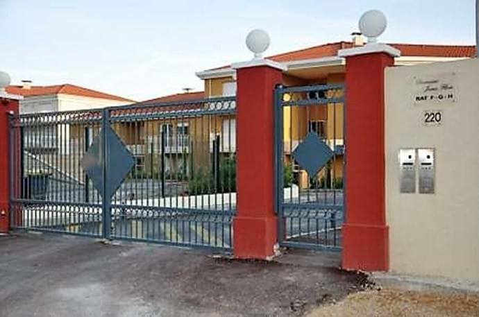 Entrance gate to Domain JuanFlore