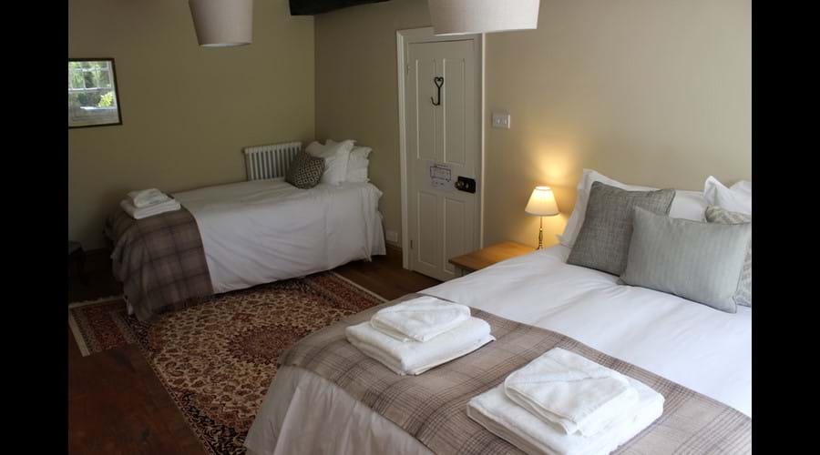 Bedroom 4 - king and single bed
