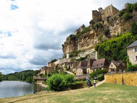 Beynac is a wonderful setting on the river Dordogne