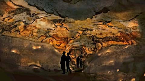 The breath taking caves at Lascaux