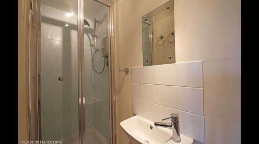 Compact Shower Room