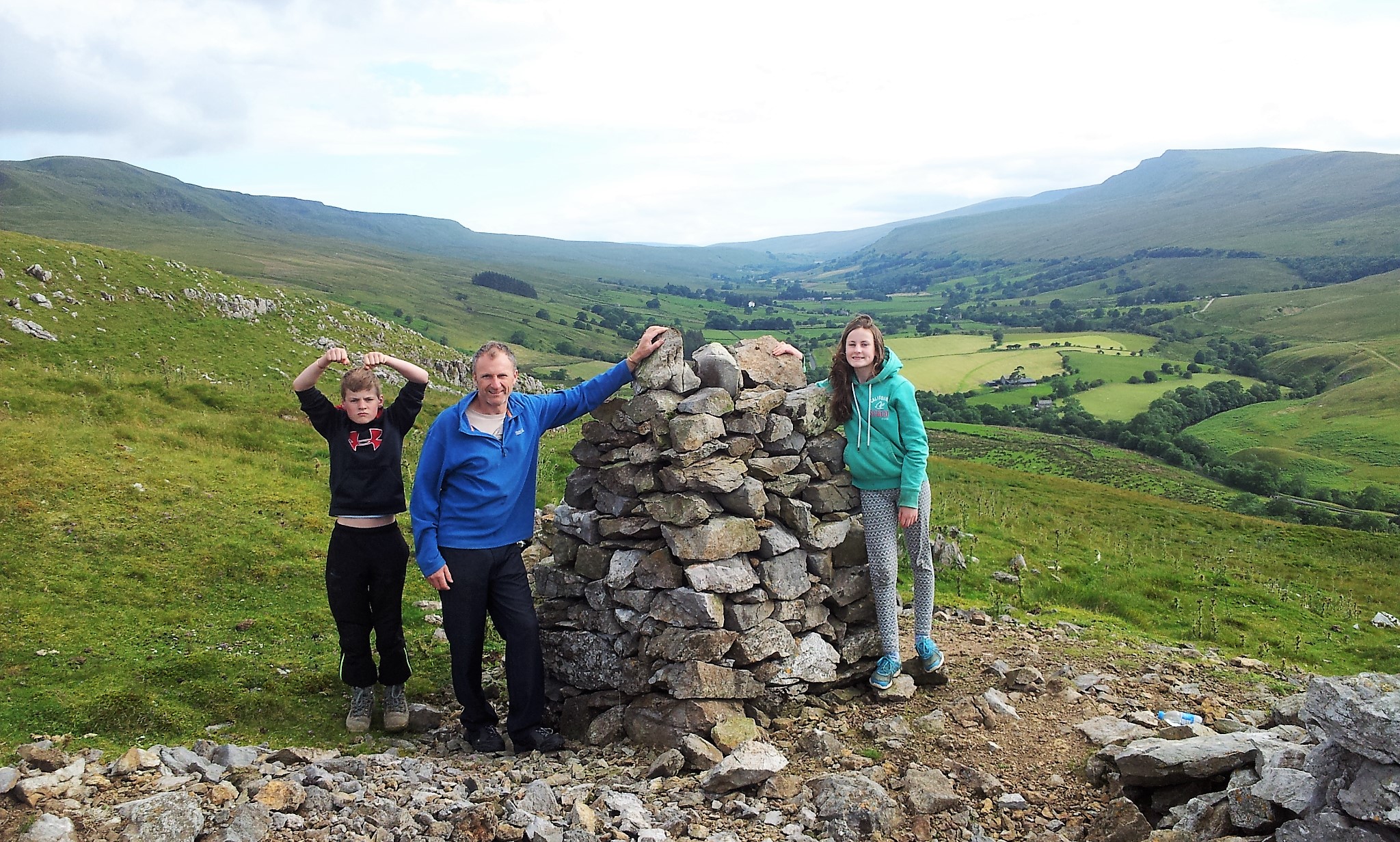 Cairn rebuilding - Great Bell, Mallerstang