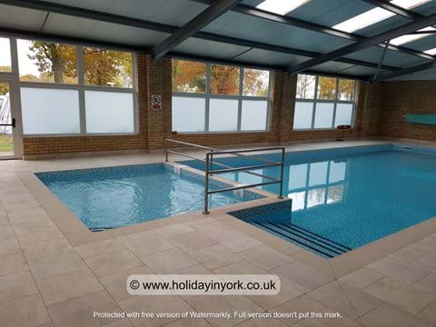 Goosewood Holiday Park York| Swimming pool
