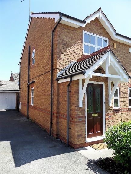 Ashtree House with private parking