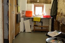 Simple Camping Loft, washing up