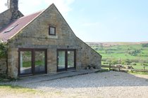 Luxury bunkbarn facade