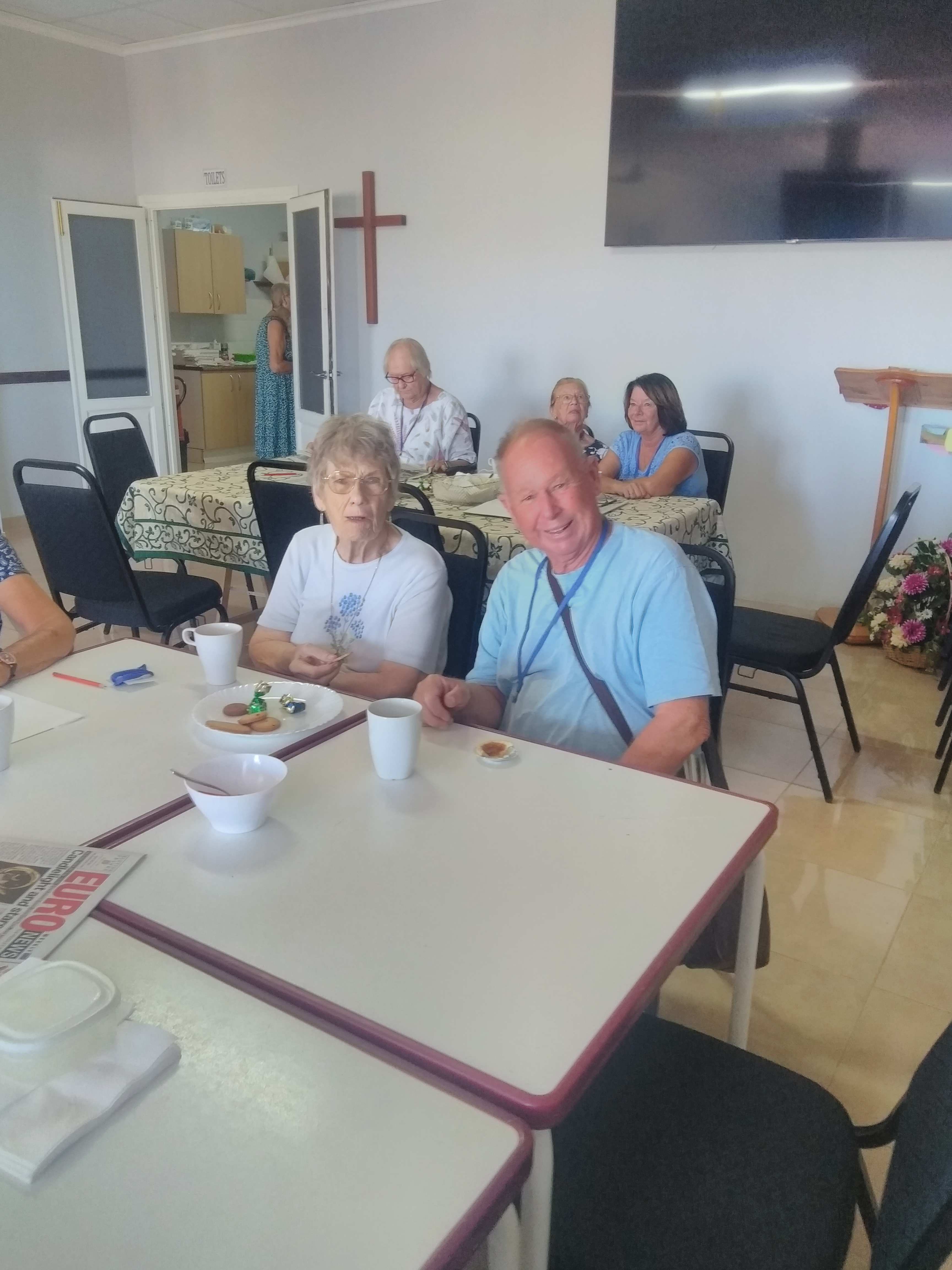 Paul and Cindy enjoying their morning tea and coffee