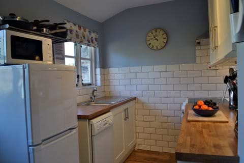 Recently upgraded kitchen in Mill Cottage