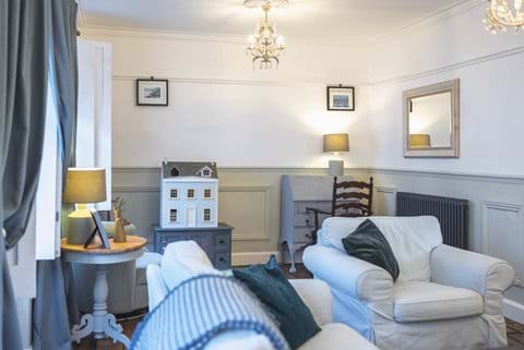  Excellent WiFi available should you need to work from home during your break @ Ty Doli Georgian Townhouse Apartment in the Brecon Beacons 
