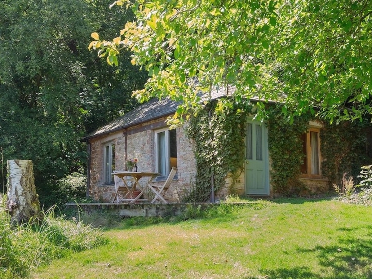 One Of The Most Unusual Places To Stay In Cornwall Okel Tor Mine