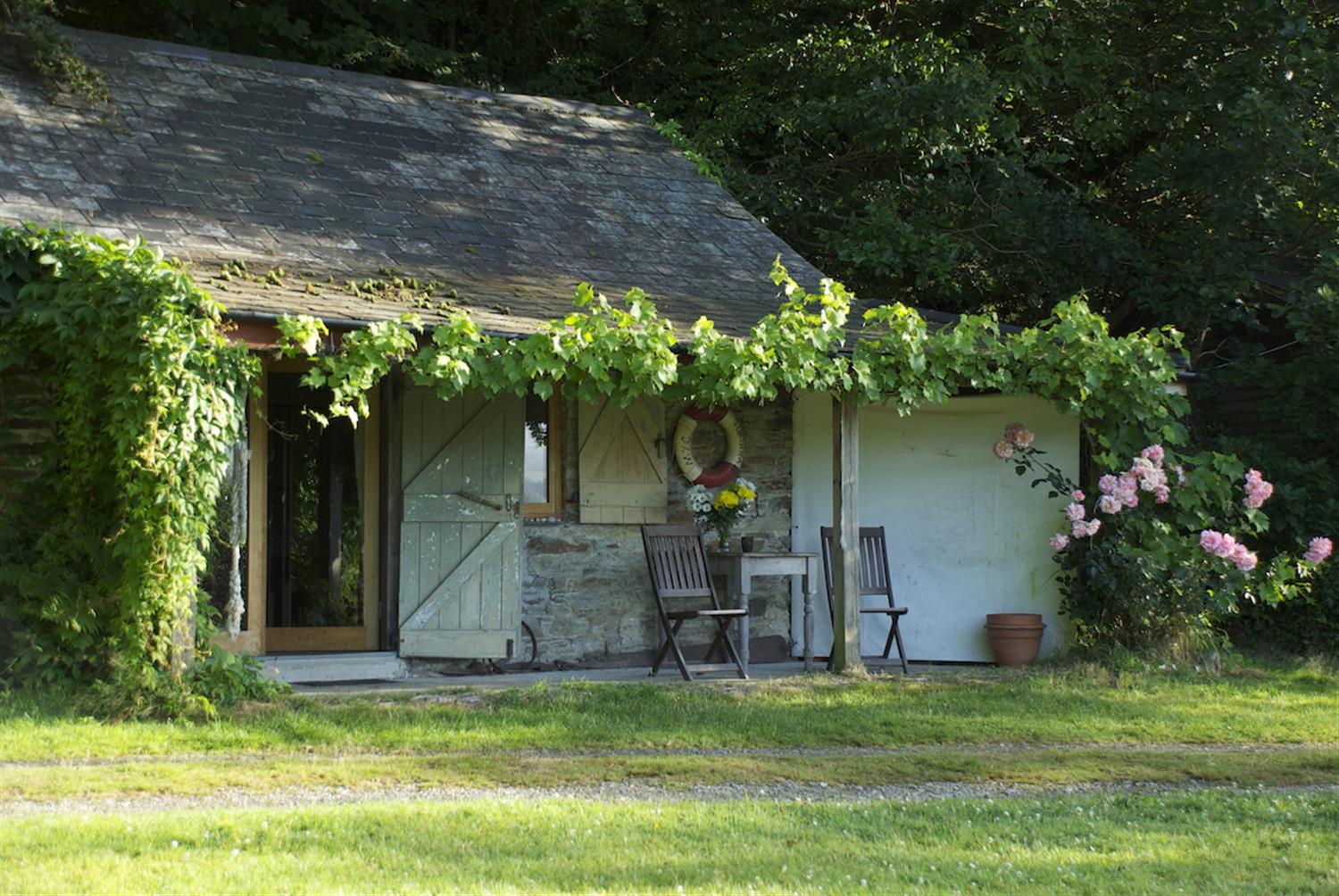 one-of-the-most-unusual-places-to-stay-in-cornwall-okel-tor-mine