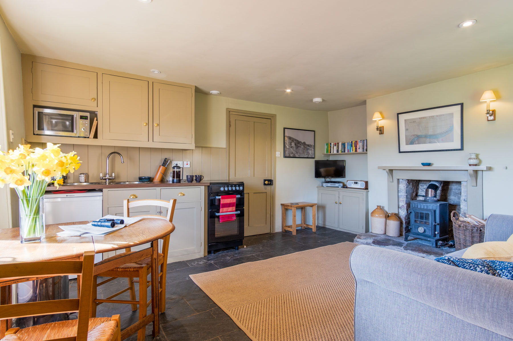 The Count House cosy cottage for two with log burning stove