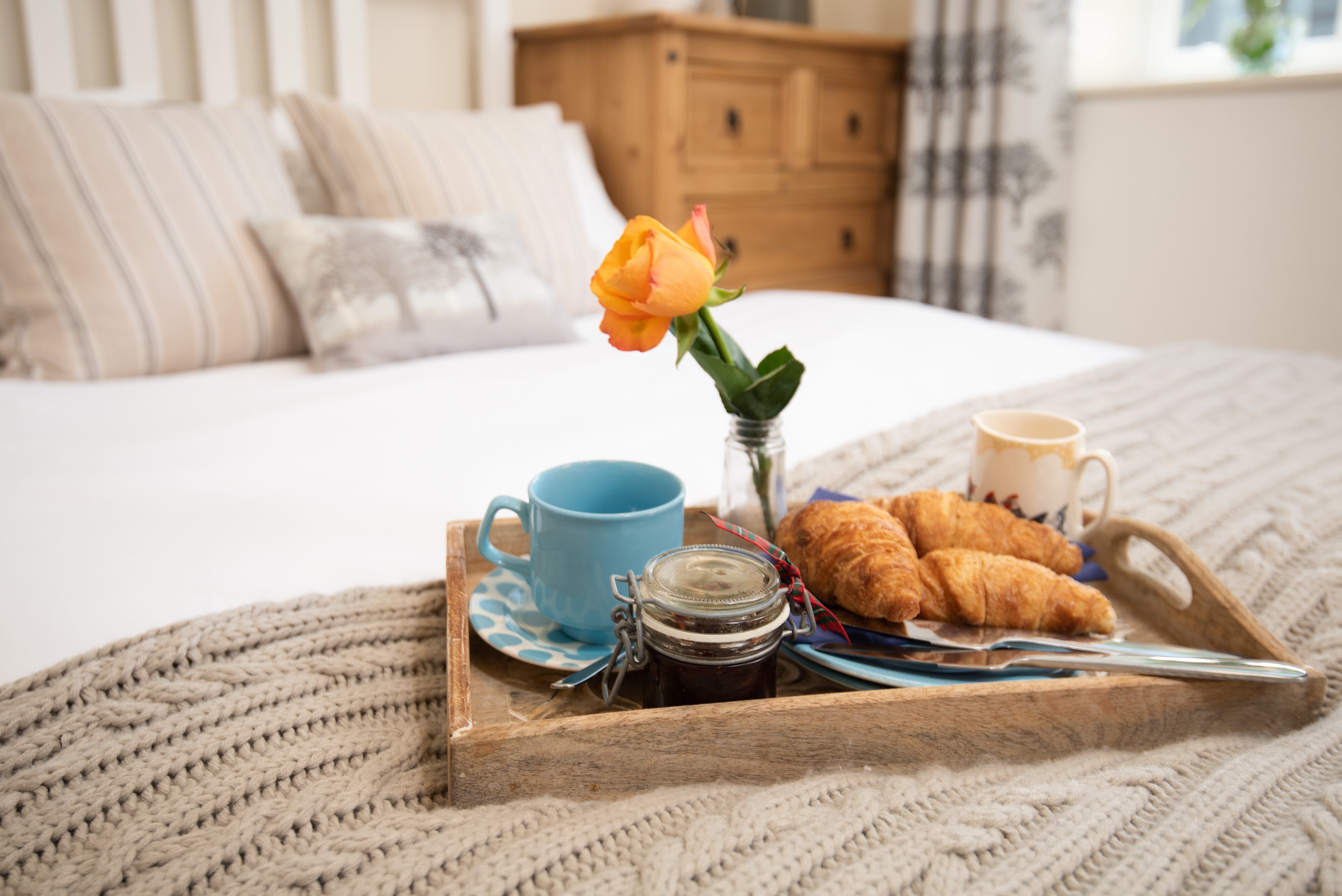 Mmm, breakfast in bed... a lovely treat. The only question is “Who’s going to make it?”!