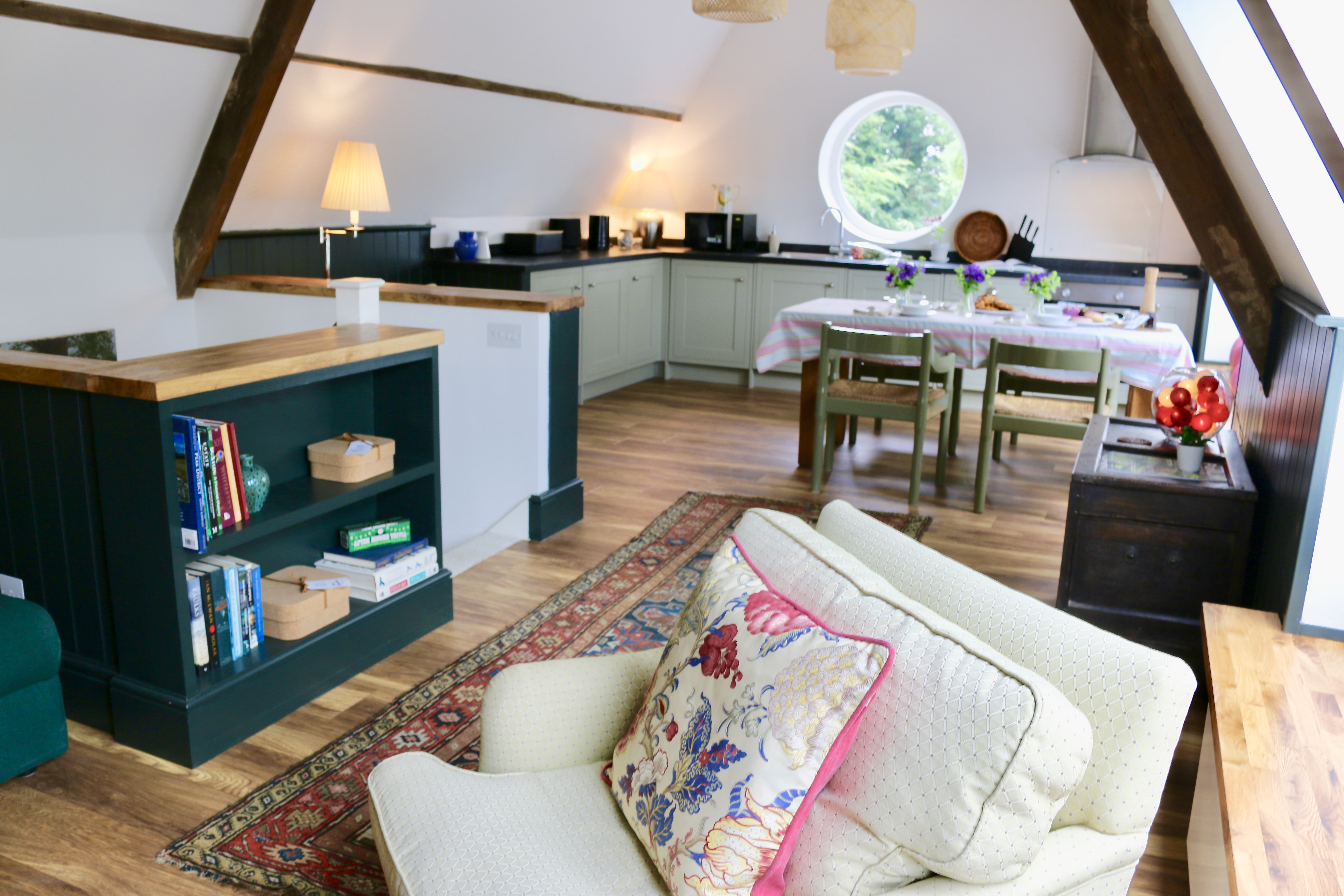 A well-equipped kitchen and plenty of books about the local area