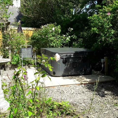 Hot Tub for 2 - perfect for star gazing