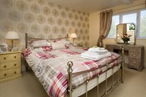 Ground Floor Main Bedroom with King Size Bed