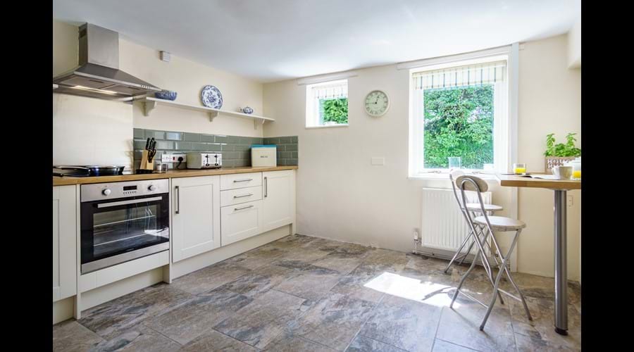 Fully Fitted Kitchen