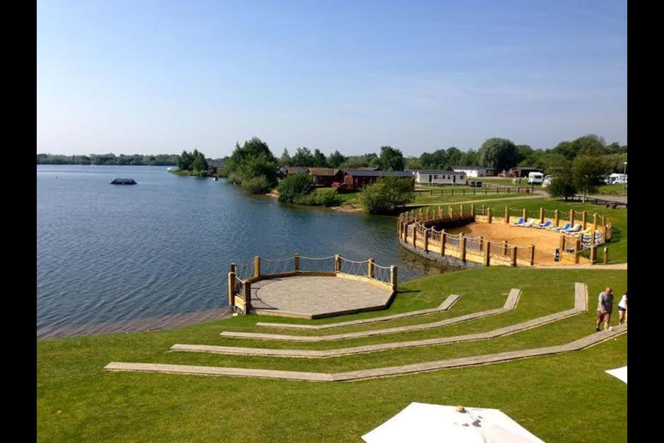 Photos - Tattershall Lakes Holidays