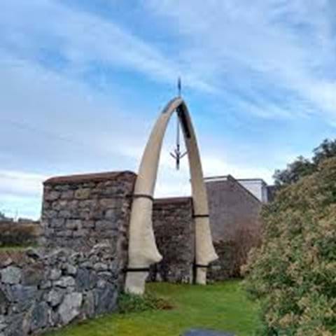 Whalebone Arch, Bragar