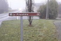 Right hand sign on Route du Javron to turn into La Pitardiere
