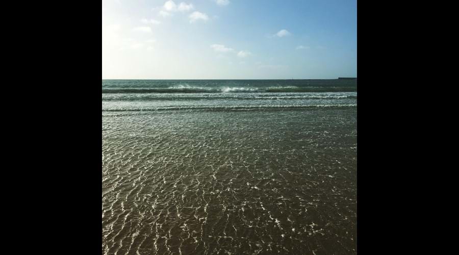 Windy day on Gansey beach