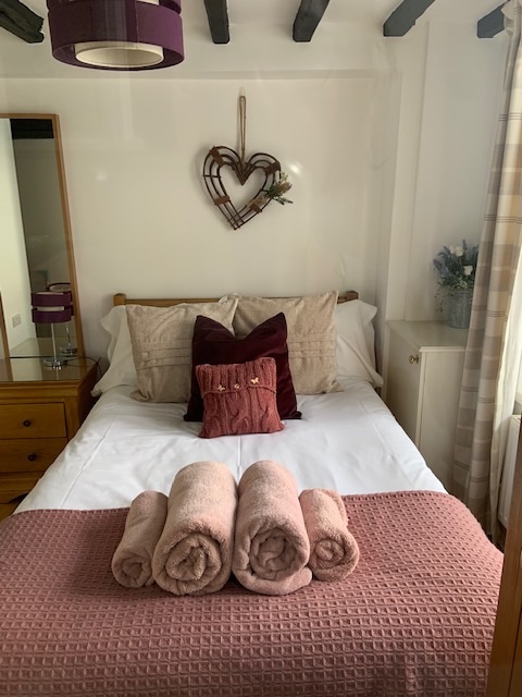 Downstairs Bedroom - Small Double