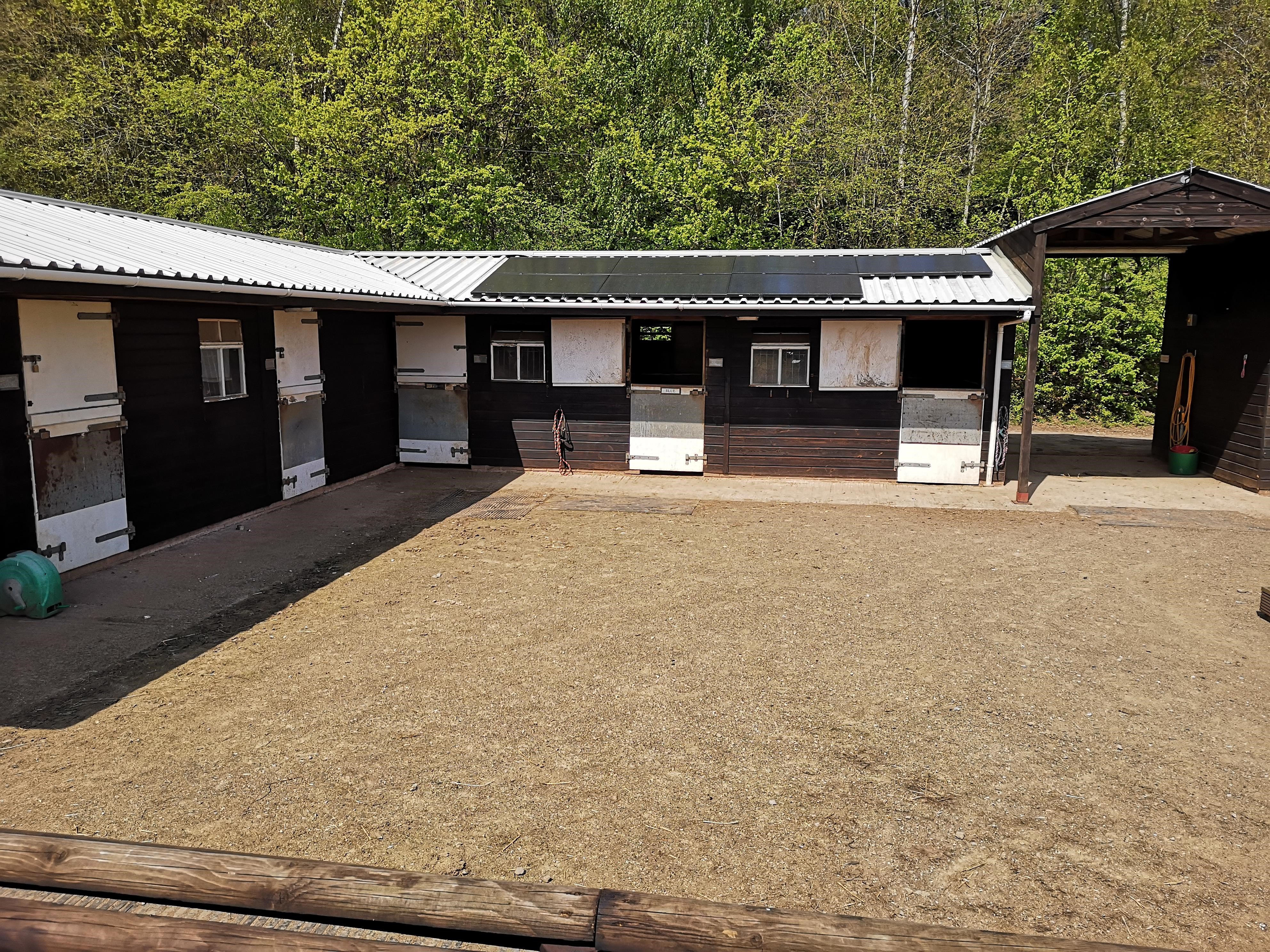 Horse accommodation