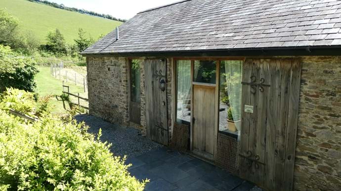 Front Entrance to Nutcombe Barn