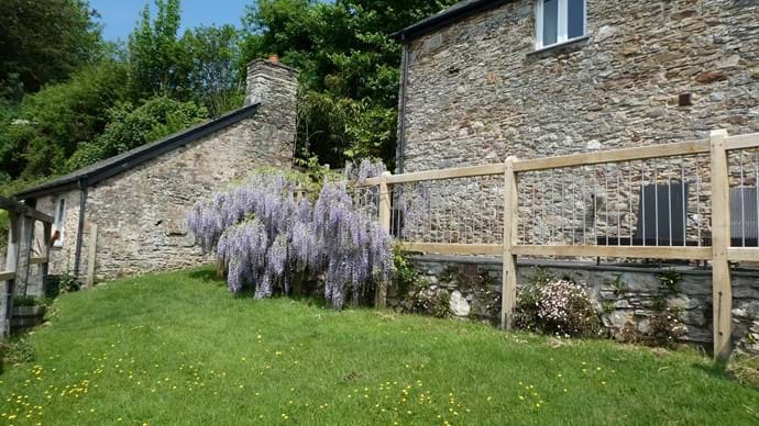 Nutcombe Cottage Garden/ Nutcombe Holiday Cottages