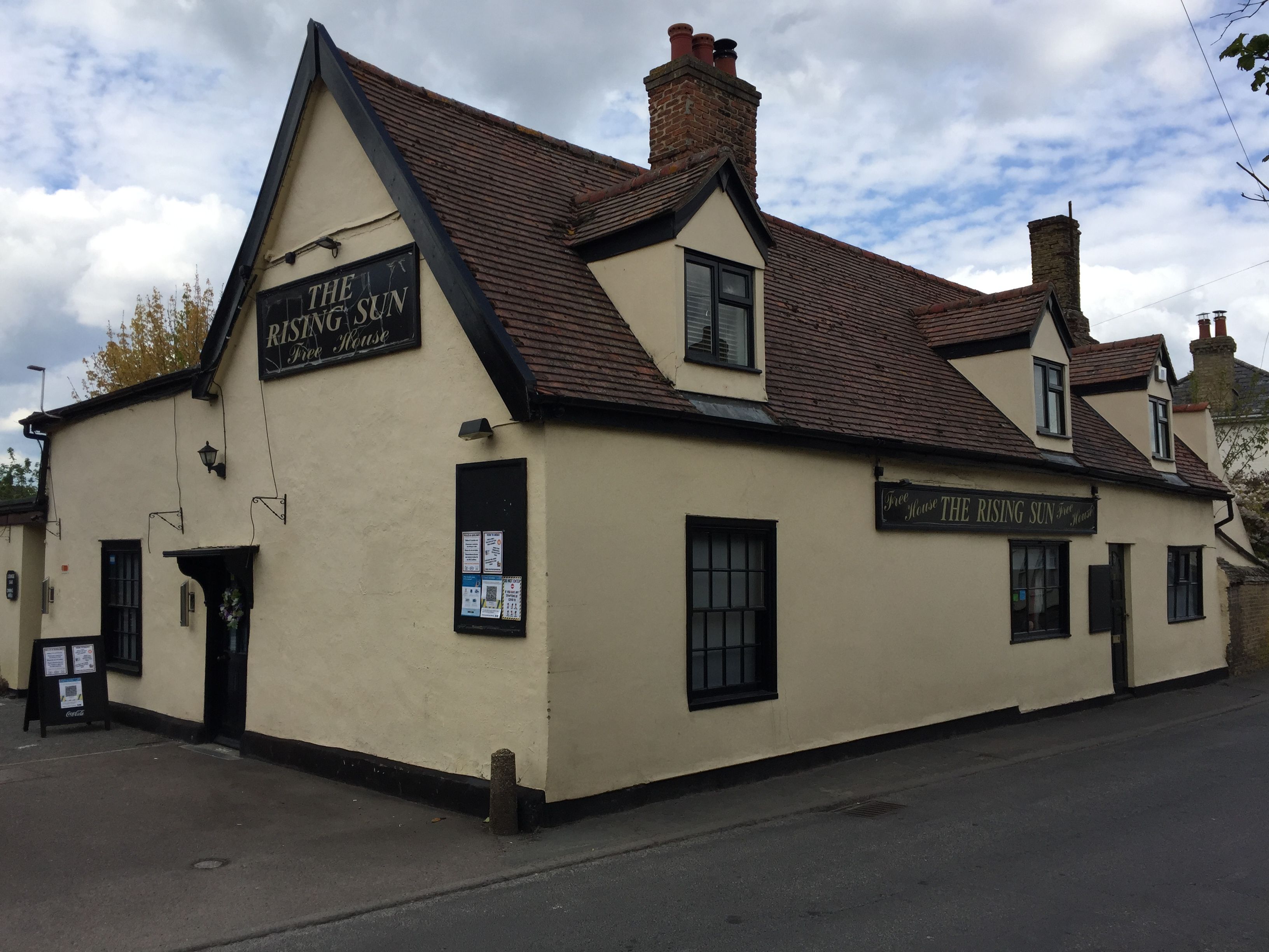 RISING SUN PUB, excellent choice of drinks and great pub food.Live music and live sports