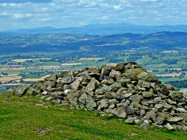 John Clift / Cairn at summit of Corndon Hill / CC BY-SA 2.0