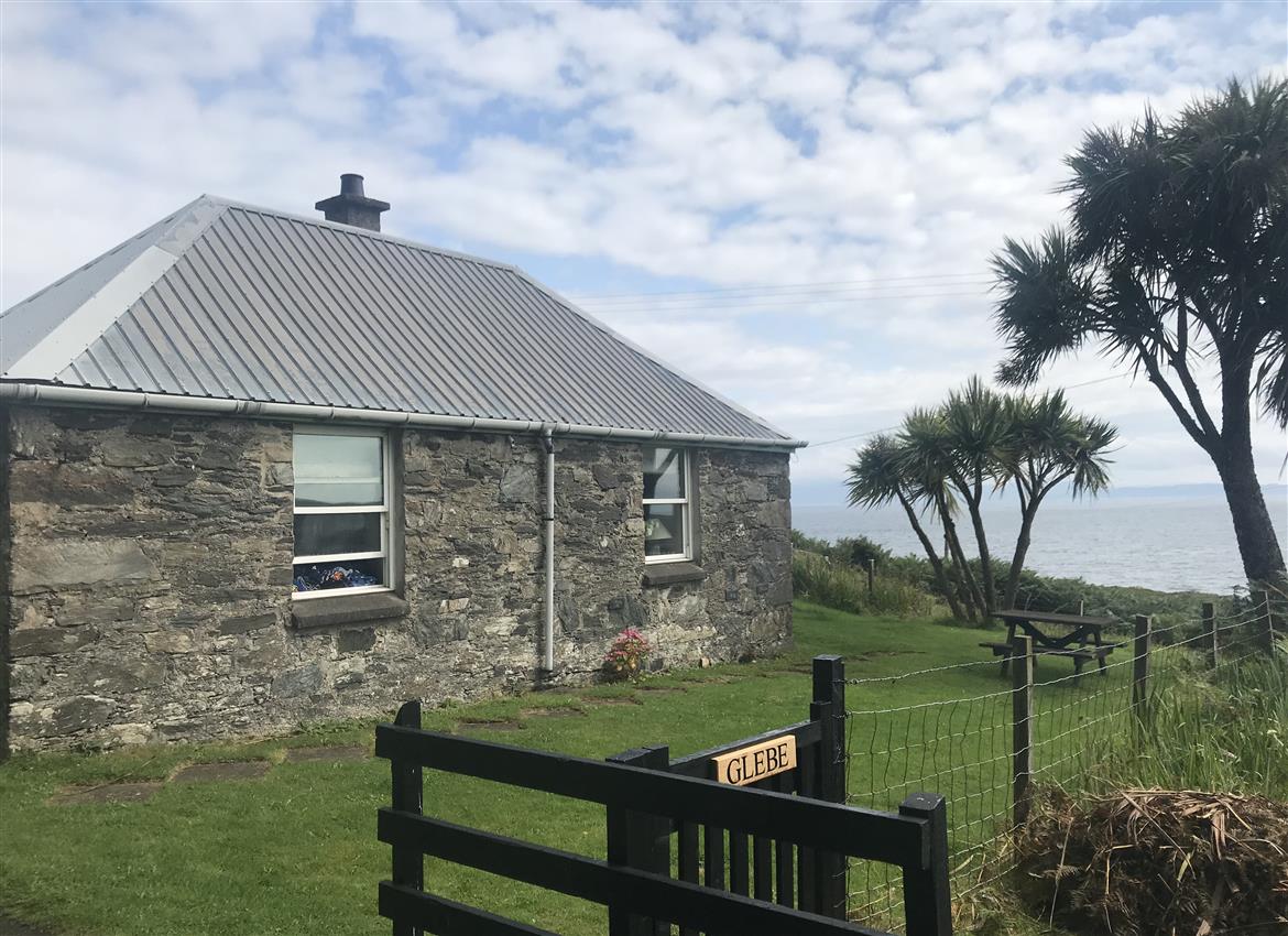 Family and dog friendly selfcatering cottage on the idyllic Hebridean