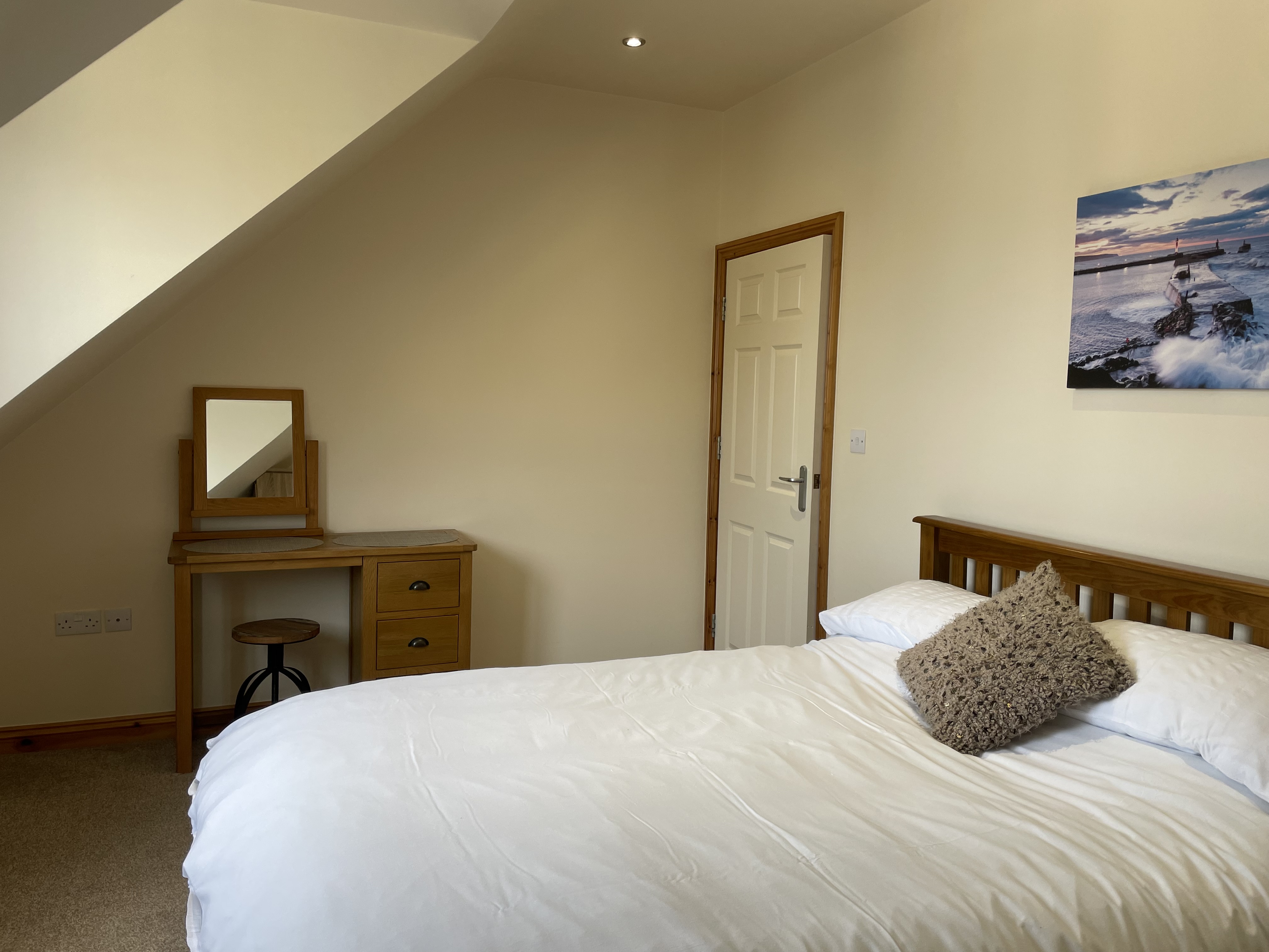 Double bedroom dressing table 