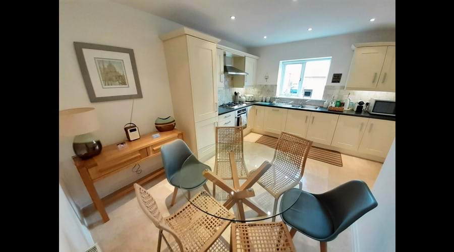 Dining/Kitchen