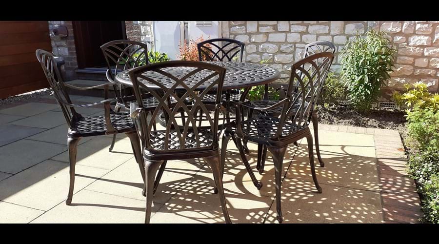Enclosed rear patio/terrace