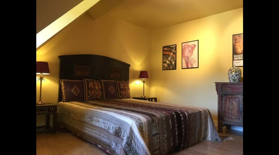Bedroom 1 (Queen size bed)