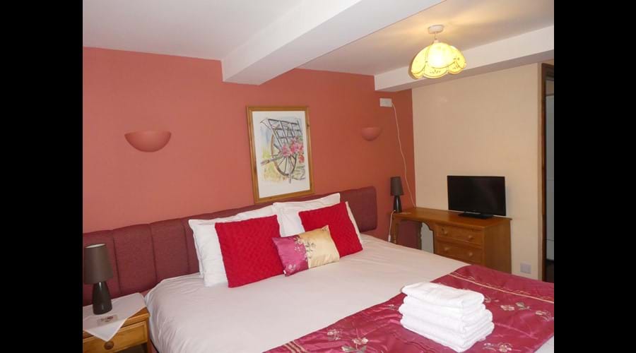 Room 7 (Coach House -ground floor) Can be configured as a king or twin with an ensuite and a large walk in shower