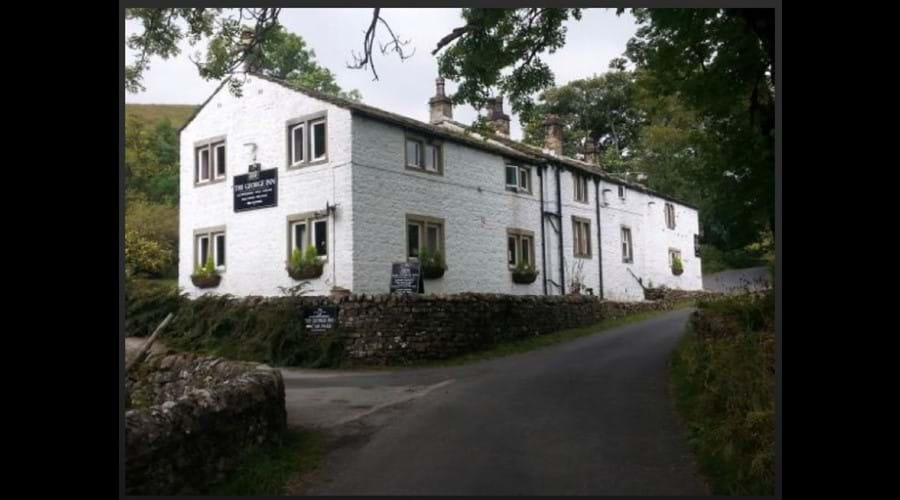 The-George-Inn-from-the-roadside