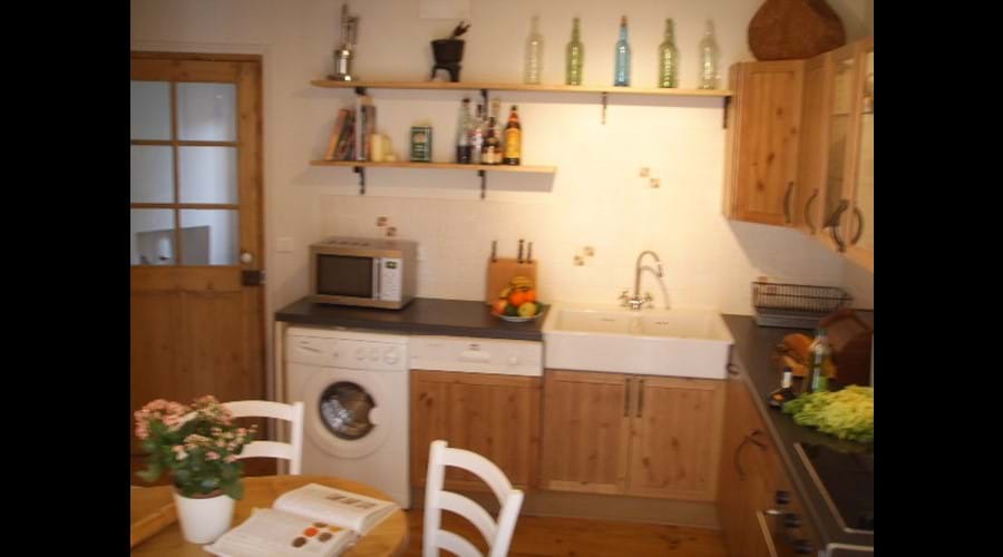 Reverse shot of kitchen