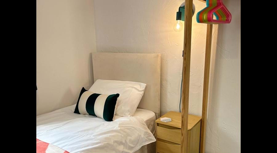 Twin bedroom (ground floor)