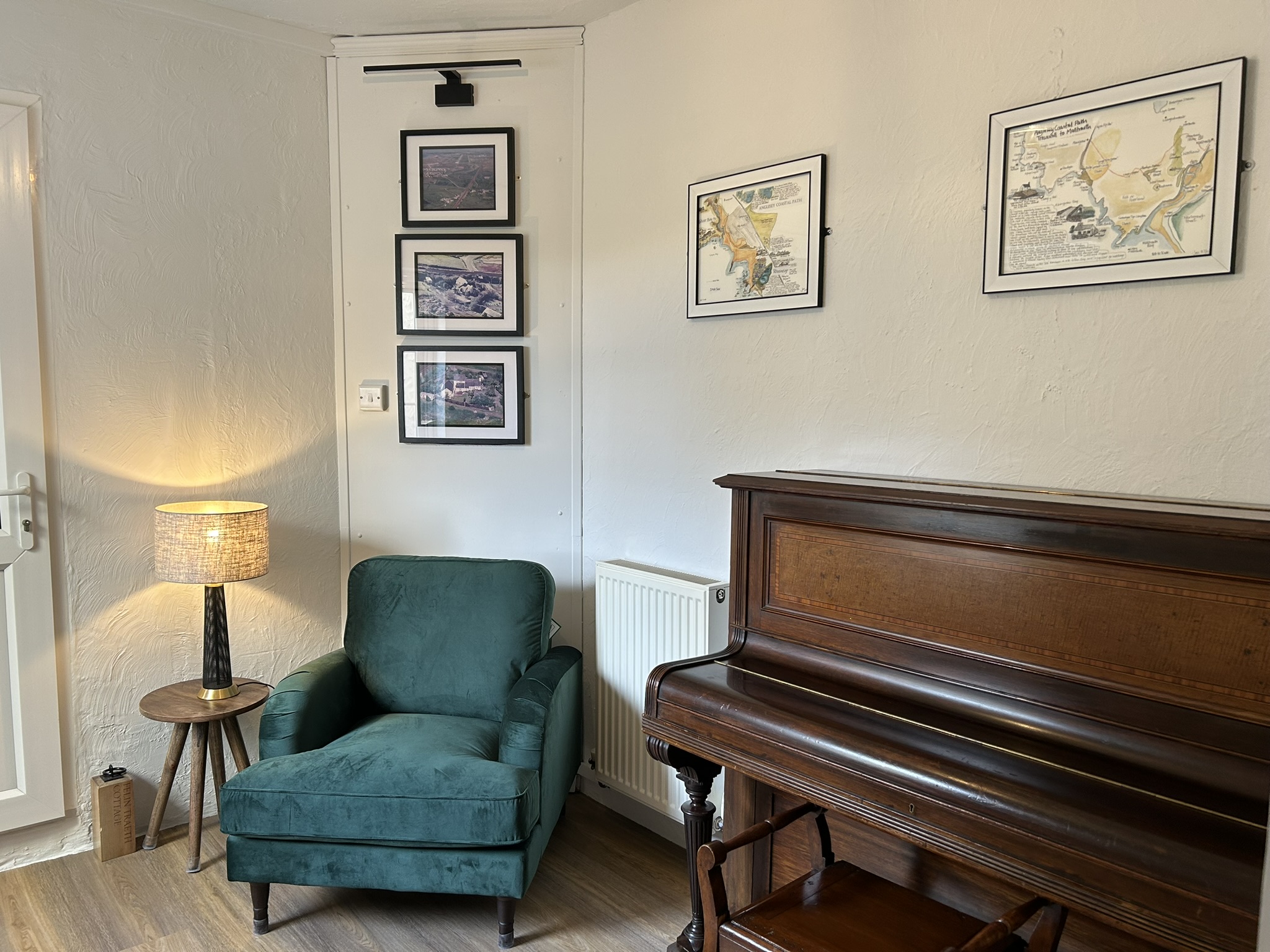 Snug - Pets are welcome in this room