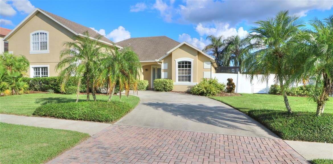 Star Lakeshore Luxury Lake View Villa Formosa Gardens Orlando