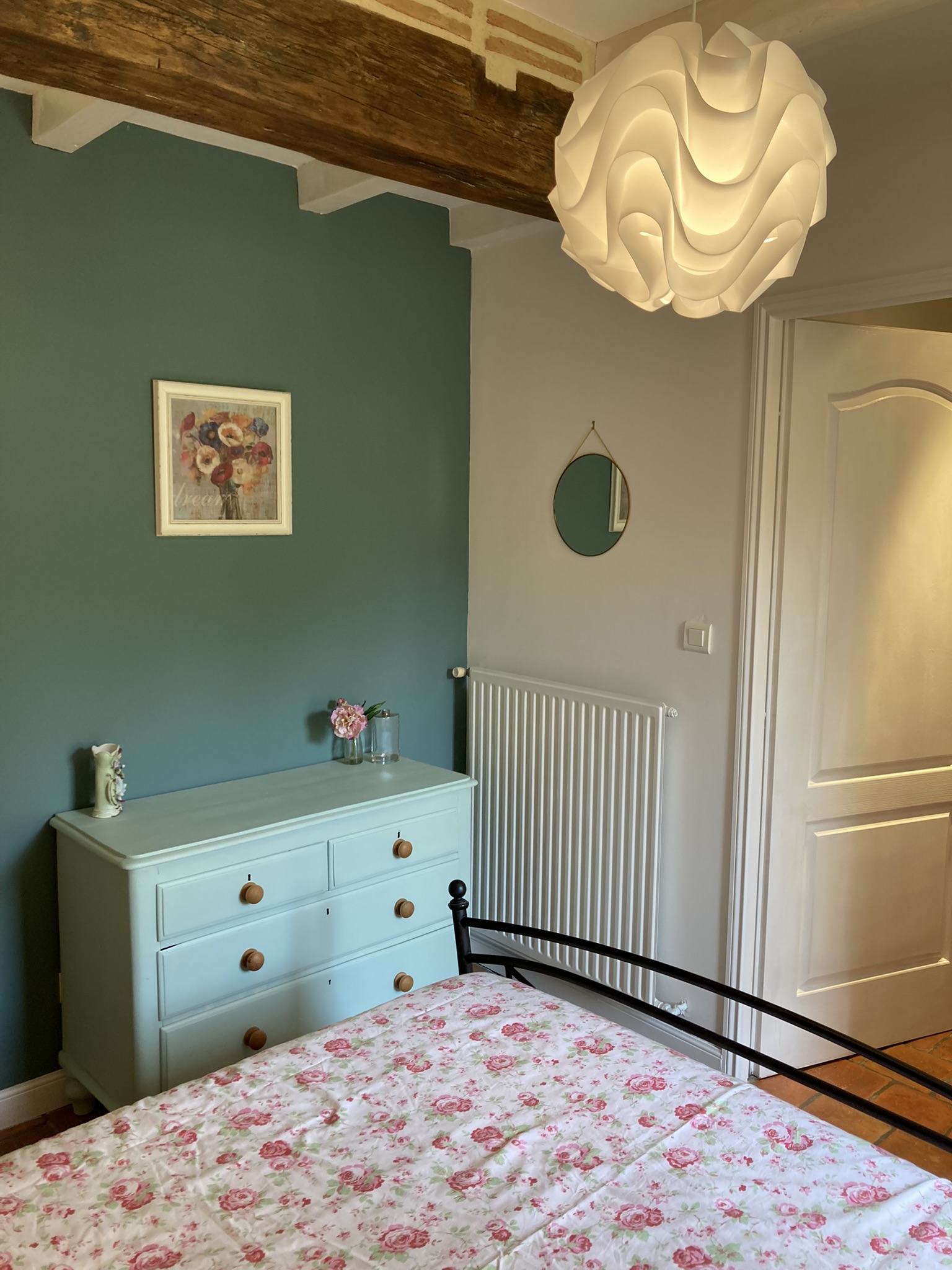 Antique furniture and original beams!