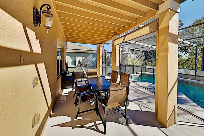 Outdoor Dining with screen for shade from the sun Outdoor Dining with screen for shade from the sun