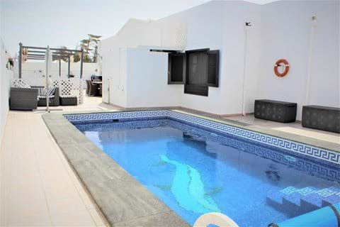 Villa Victoria 4 bed 3 bath villa with private gated heated pool and play area