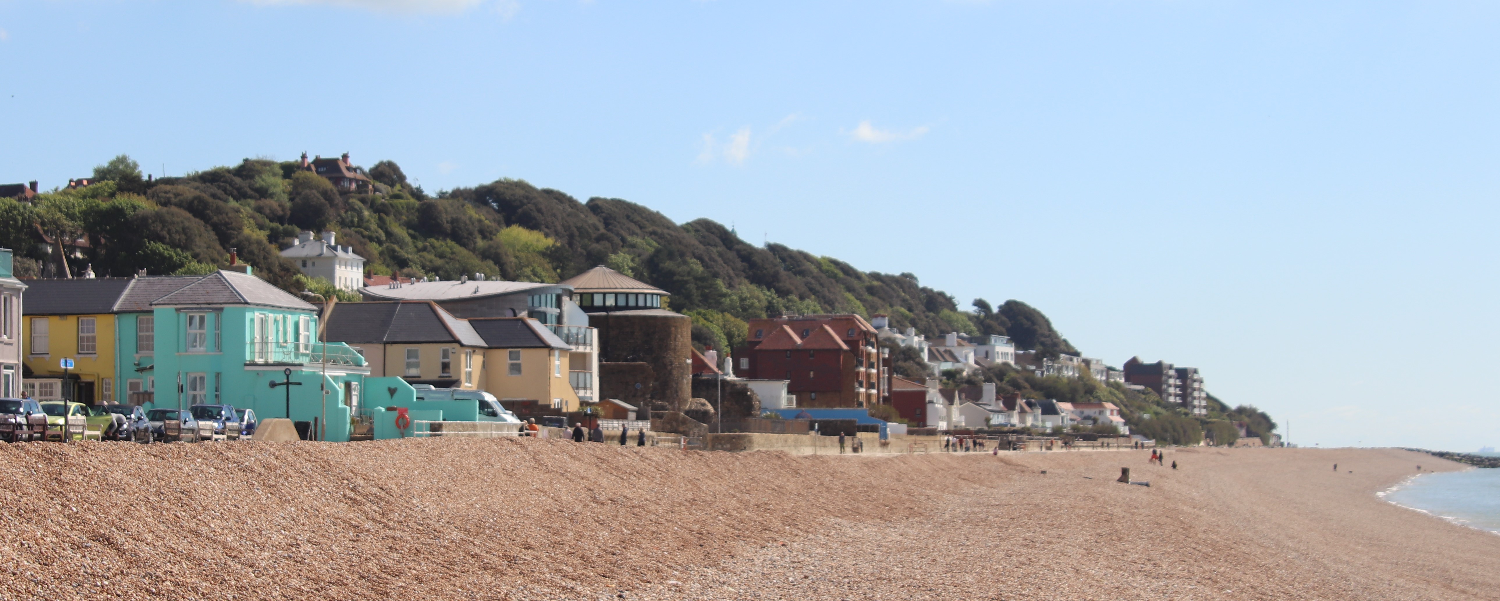 The Little yellow Cottage by the Sea - Sandgate Beach Kent