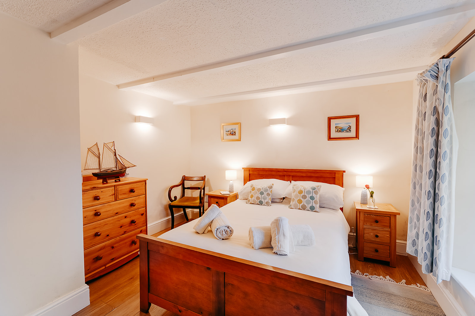 Charming downstairs double bedroom 